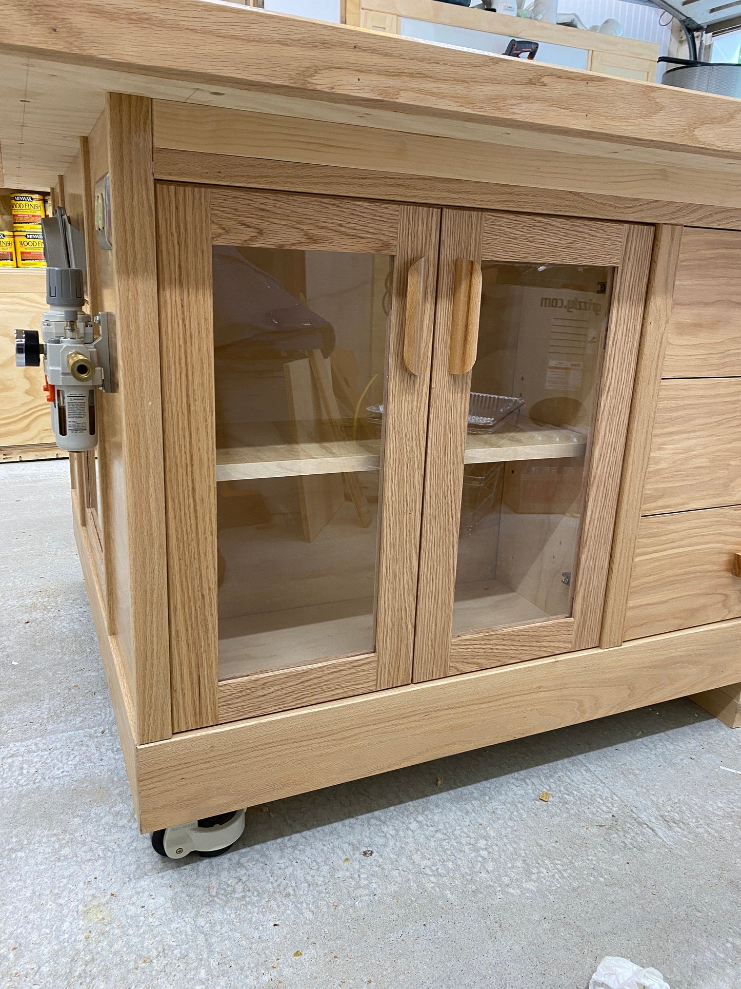 Mobile Workbench / Assembly Table / Outfeed Table
