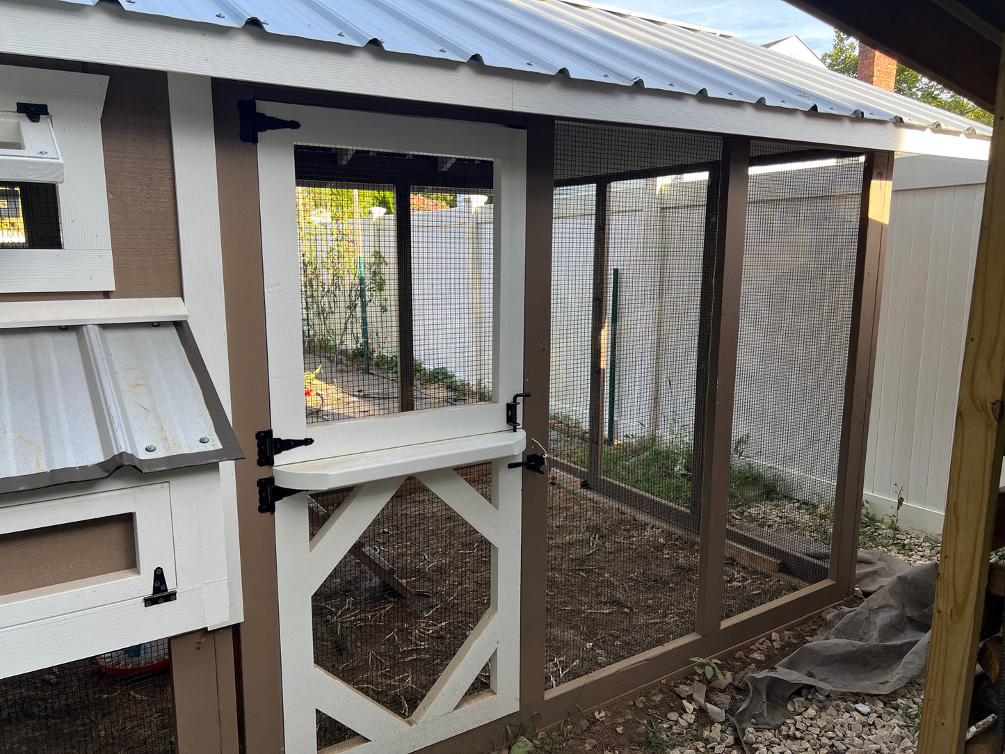 Dream Chicken Coop Build Plans / 8x12 Fully enclosed Chicken Coop And Run Project Plans